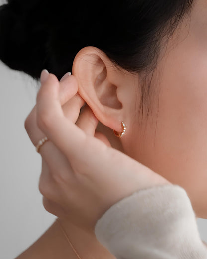 Belle Hoops │ 蕾絲花圈 耳環