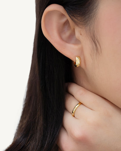 Flora Hoops │ 小花耳圈