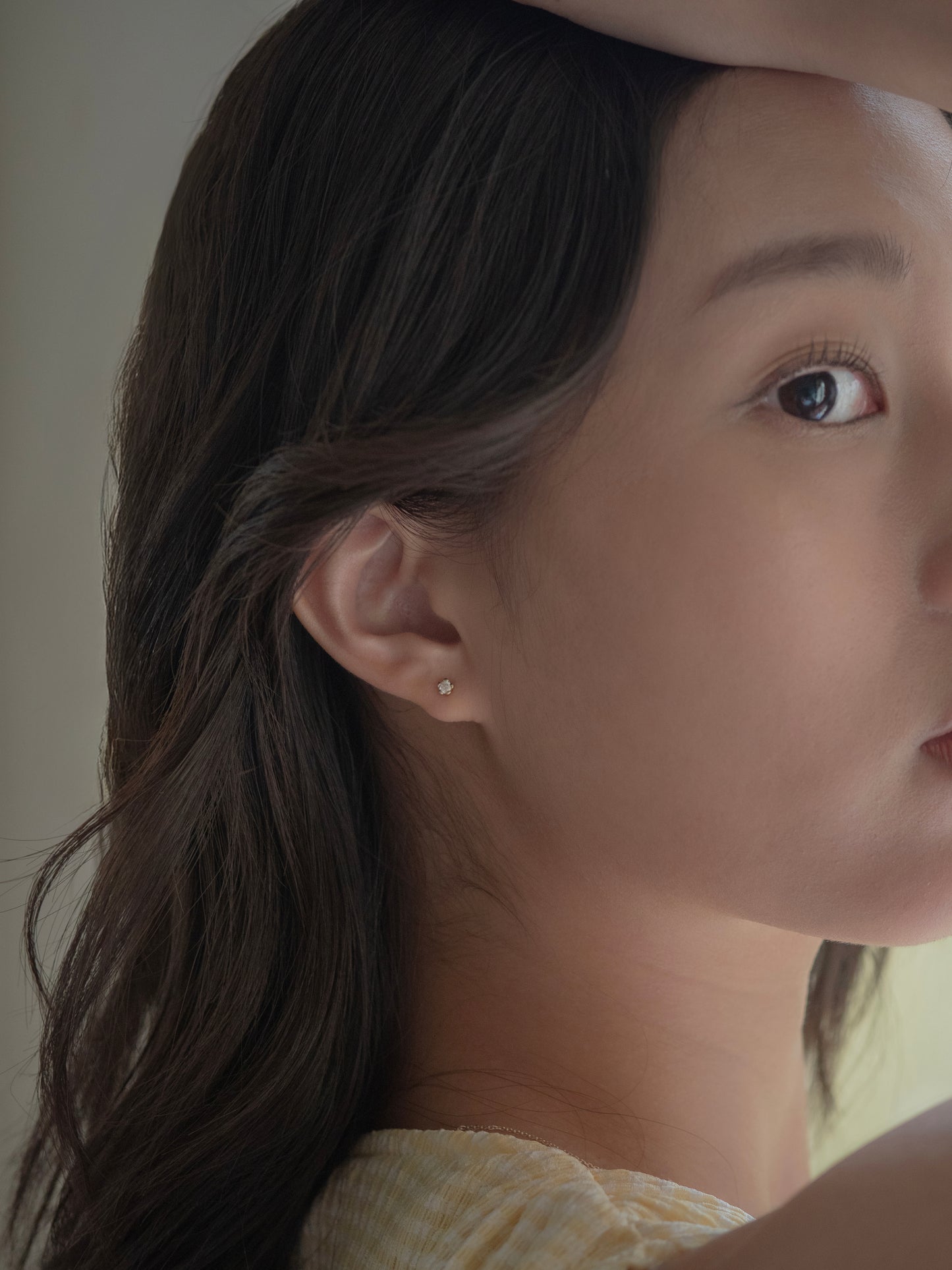 Bloomy Solitaire Earrings │ 10K金 小花耳環