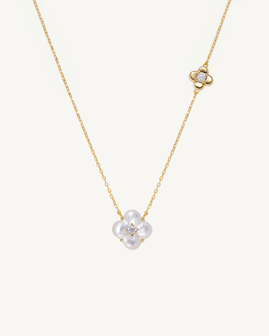 Clova Necklace │  四葉花母貝項鍊