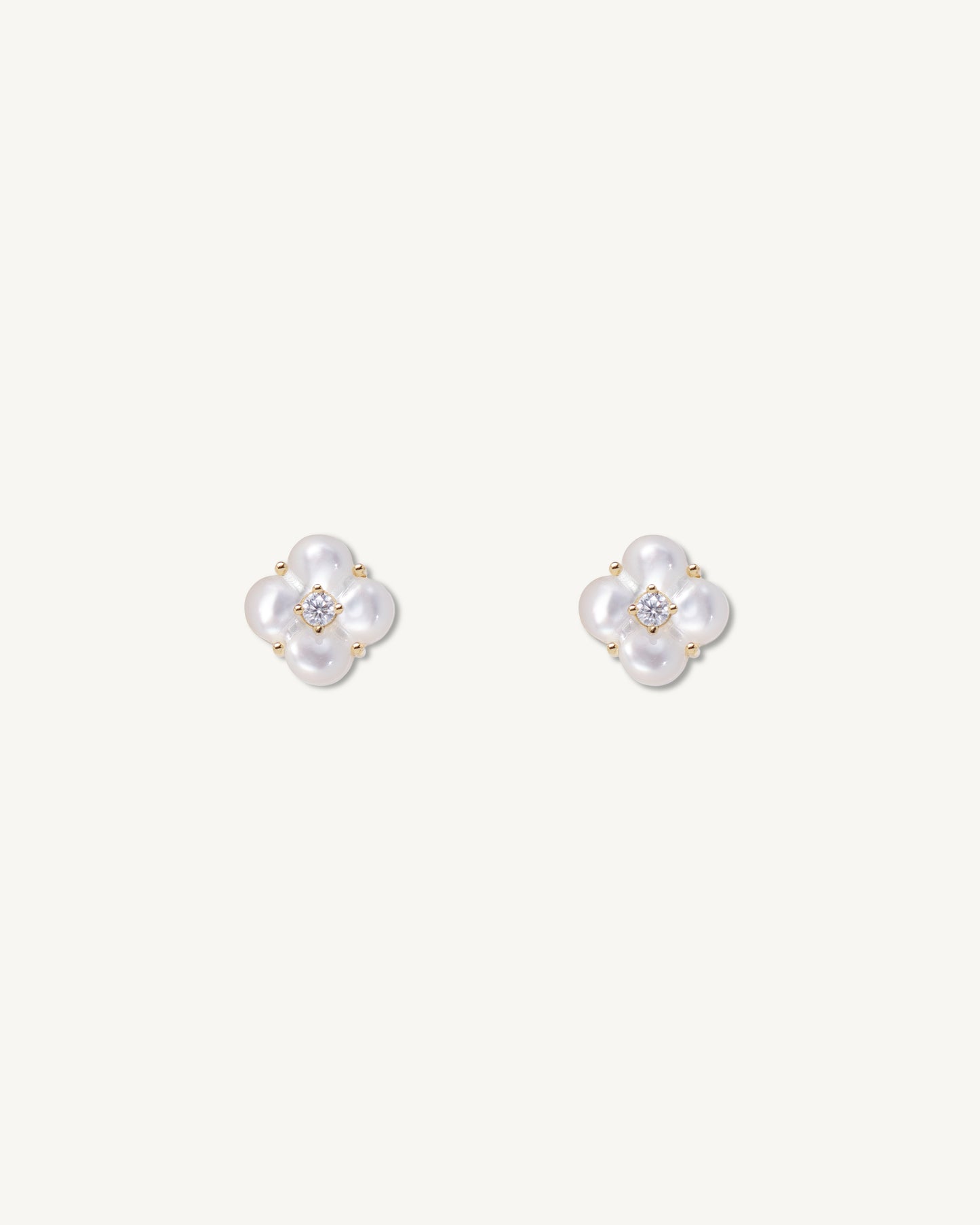 Clova Earrings │ 四葉花母貝耳環