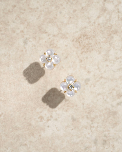 Clova Earrings │ 四葉花母貝耳環